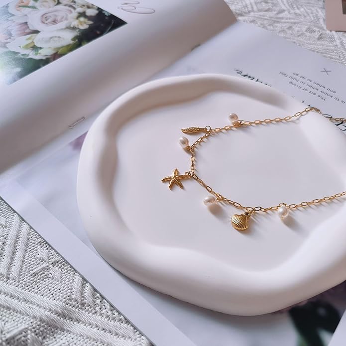 Charm Necklace for Women - Dainty Gold Paperclip Beach Charm Necklace Cute Shell Necklace Moon Star Accessory Beach Cross Hexagram Pendant Preppy Stuff Summer Jewelry for Women