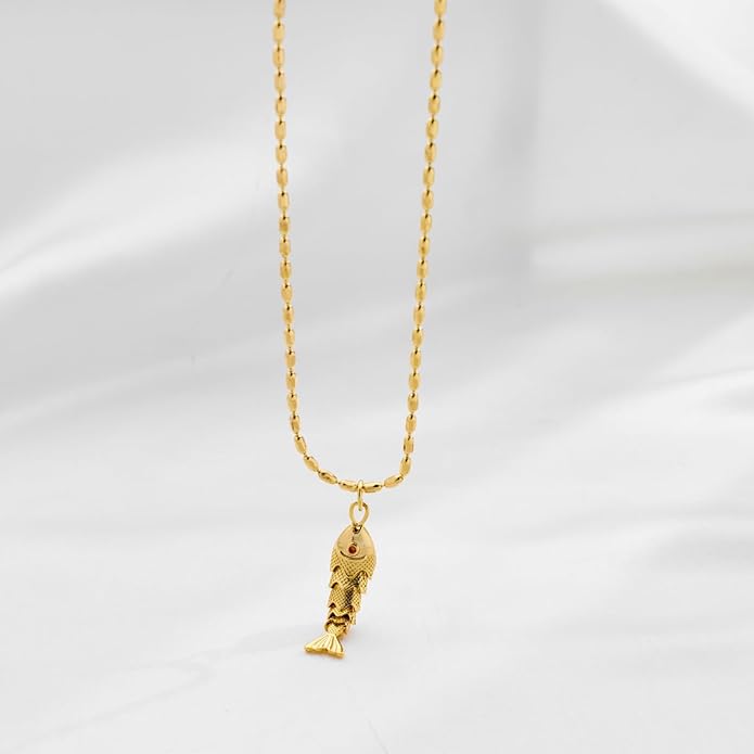 Seashell Necklace for Women, Gold Statement Fish Shell Pendant Necklace Beach Summer Shell Jewelry