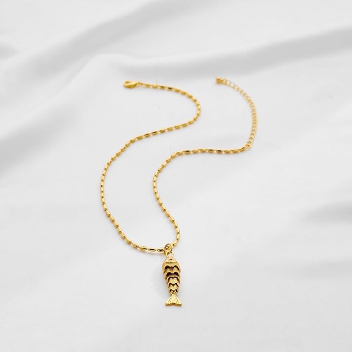 Seashell Necklace for Women, Gold Statement Fish Shell Pendant Necklace Beach Summer Shell Jewelry