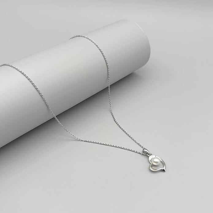 Pearl Necklaces for Women,Charm Choker Necklaces with Natural Freshwater Cultured Pearls,Dainty Pendants Necklaces Daily Wear or Fashion Gift for Women