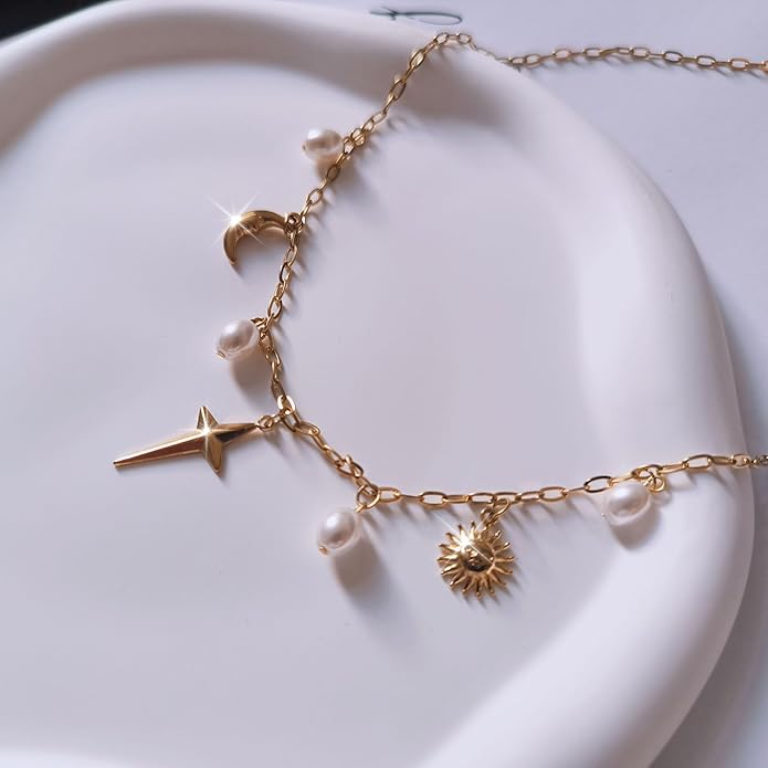 Charm Necklace for Women - Dainty Gold Paperclip Beach Charm Necklace Cute Shell Necklace Moon Star Accessory Beach Cross Hexagram Pendant Preppy Stuff Summer Jewelry for Women