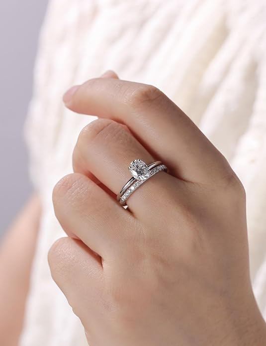 getlove 1.5-3ct Oval Moissanite Engagement Ring 18K White Gold Plated Solid Silver D-Color VVS1 Solitaire Promise Ring