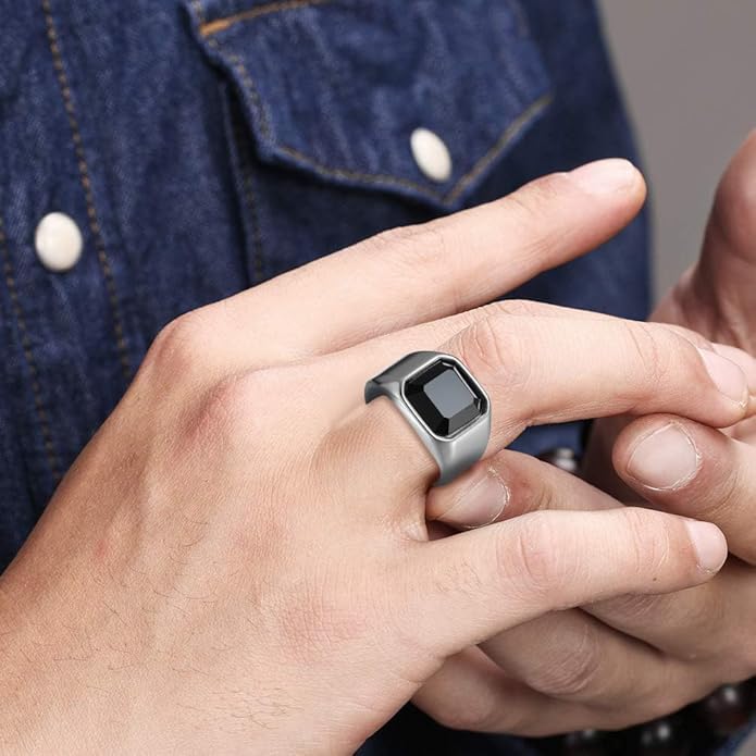 Mens Signet Rings Stainless Steel Pinky Ring for Men Women Silver/Black/Gold Square Cool Finger Ring, Gift for Dad Husband