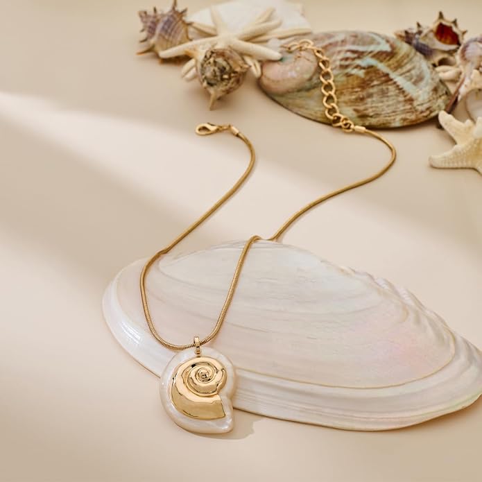 Seashell Necklace for Women, Gold Statement Fish Shell Pendant Necklace Beach Summer Shell Jewelry