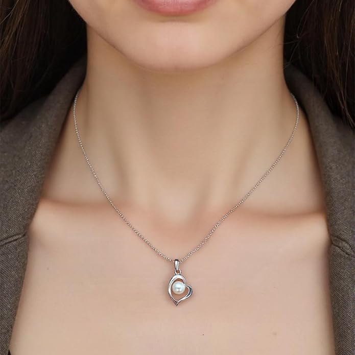 Pearl Necklaces for Women,Charm Choker Necklaces with Natural Freshwater Cultured Pearls,Dainty Pendants Necklaces Daily Wear or Fashion Gift for Women