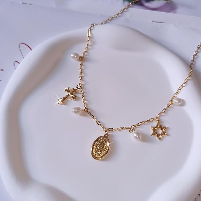 Charm Necklace for Women - Dainty Gold Paperclip Beach Charm Necklace Cute Shell Necklace Moon Star Accessory Beach Cross Hexagram Pendant Preppy Stuff Summer Jewelry for Women