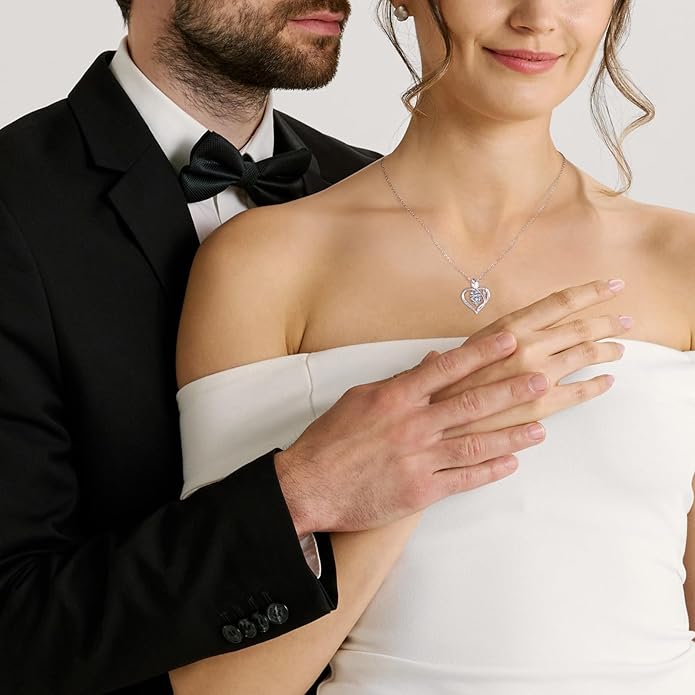 1.2CT Rose Heart Moissanite Necklace D Color VVS1 S925 18K White Gold For Wife Girlfriend Mom Daughter for Wedding Anniversary Birthday Christmas Conveys I Love You Message