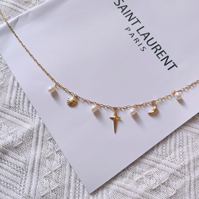 Charm Necklace for Women - Dainty Gold Paperclip Beach Charm Necklace Cute Shell Necklace Moon Star Accessory Beach Cross Hexagram Pendant Preppy Stuff Summer Jewelry for Women