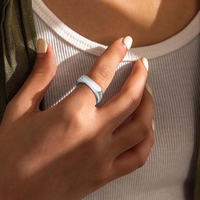 Mens Signet Rings Stainless Steel Pinky Ring for Men Women Silver/Black/Gold Square Cool Finger Ring, Gift for Dad Husband