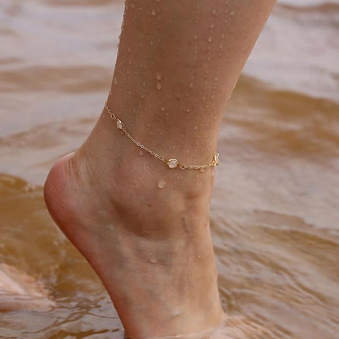 Ritach Ankle Bracelets for Women - Stainless Steel Silver/Gold Anklets for Women Waterproof Layered Cuban Link Figaro Chain Heart Anklets Set Summer Beach Jewelry Gifts