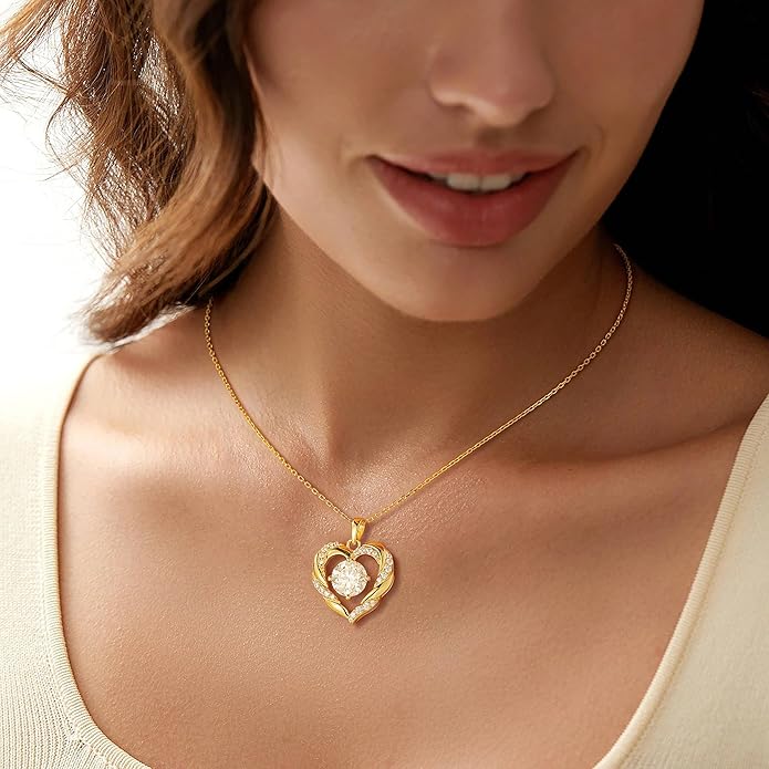 MOOSEA Moissanite Necklace for Women, 1-3 Carat D Color VVS1 Clarity Moissanite Heart Pendant Necklaces Anniversary Birthday Gifts for Wife Mom Daughter 925 Sterling Silver Necklace